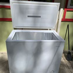 Frigidaire Freezer 7 Cubic Feet