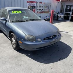 1999 Ford Taurus