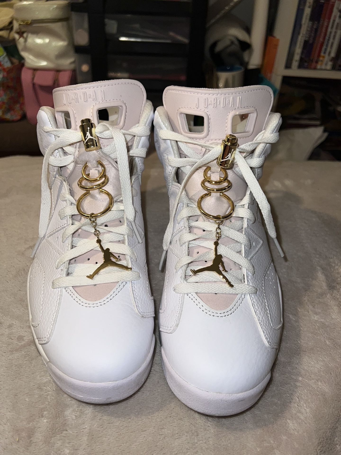 Air Jordan 6 Retro Gold Hoops