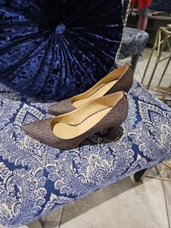 Michael Kors Monogram Pointed-Toe Pumps size 9m