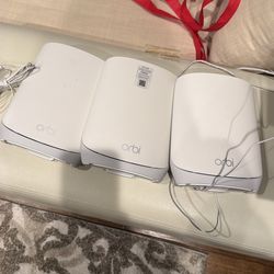 Orbi satellite model RBS760 router