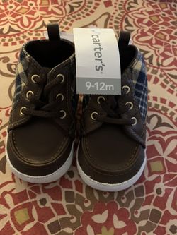 Carter’s Plaid Hiker Boots Crib shoes size 9-12 m