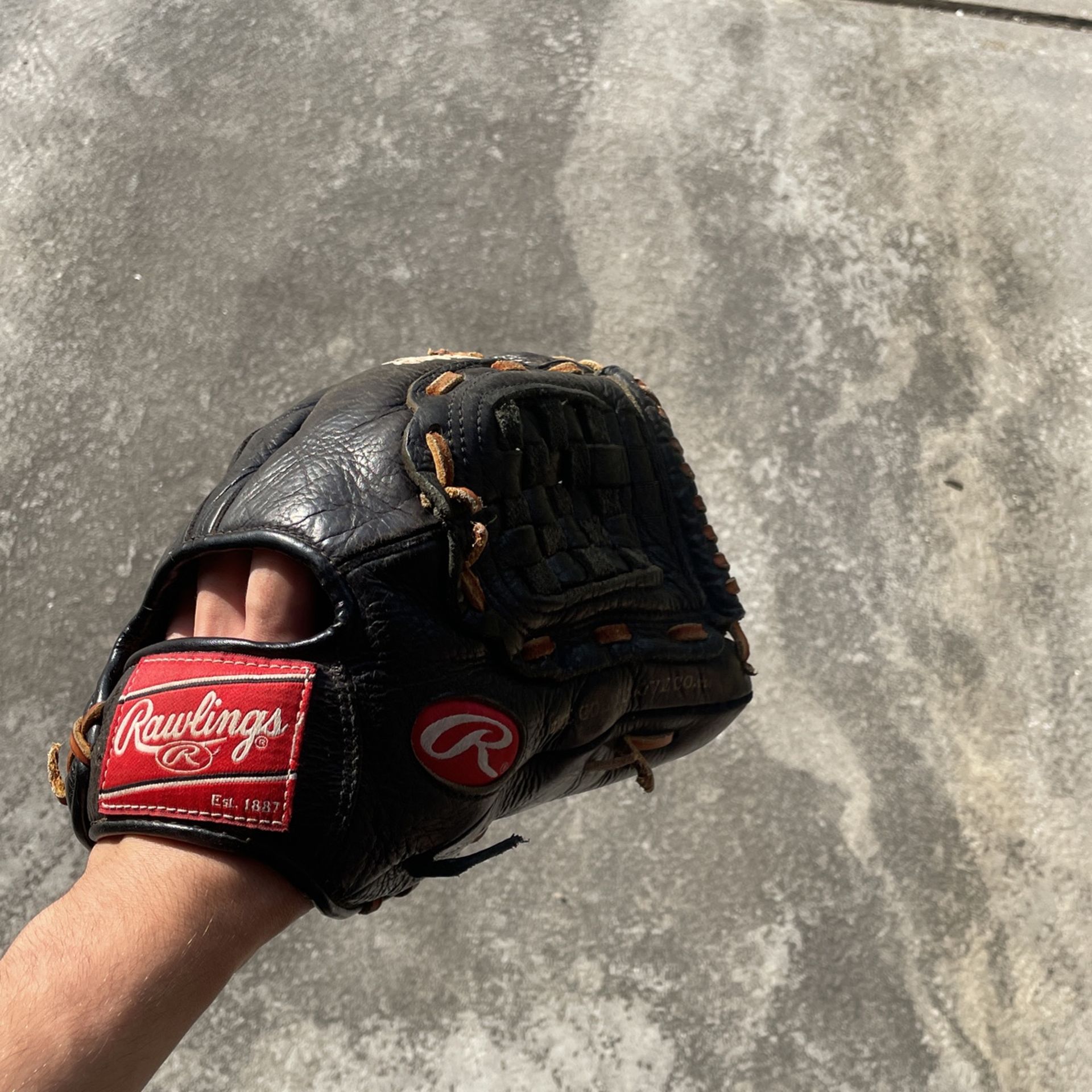 Rawlings Baseball Glove