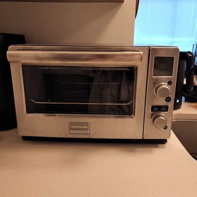Frigidaire convection toaster outlet oven