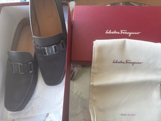 NEW ( NEVER WORN ) Salvadori Ferragamo SIZE 10 ITALIAN  SHOES . ( paid. $ 800 ) HUGE DISCOUNT. !! FIRST COME FIRST SERVE - BEAUTIFUL 👍