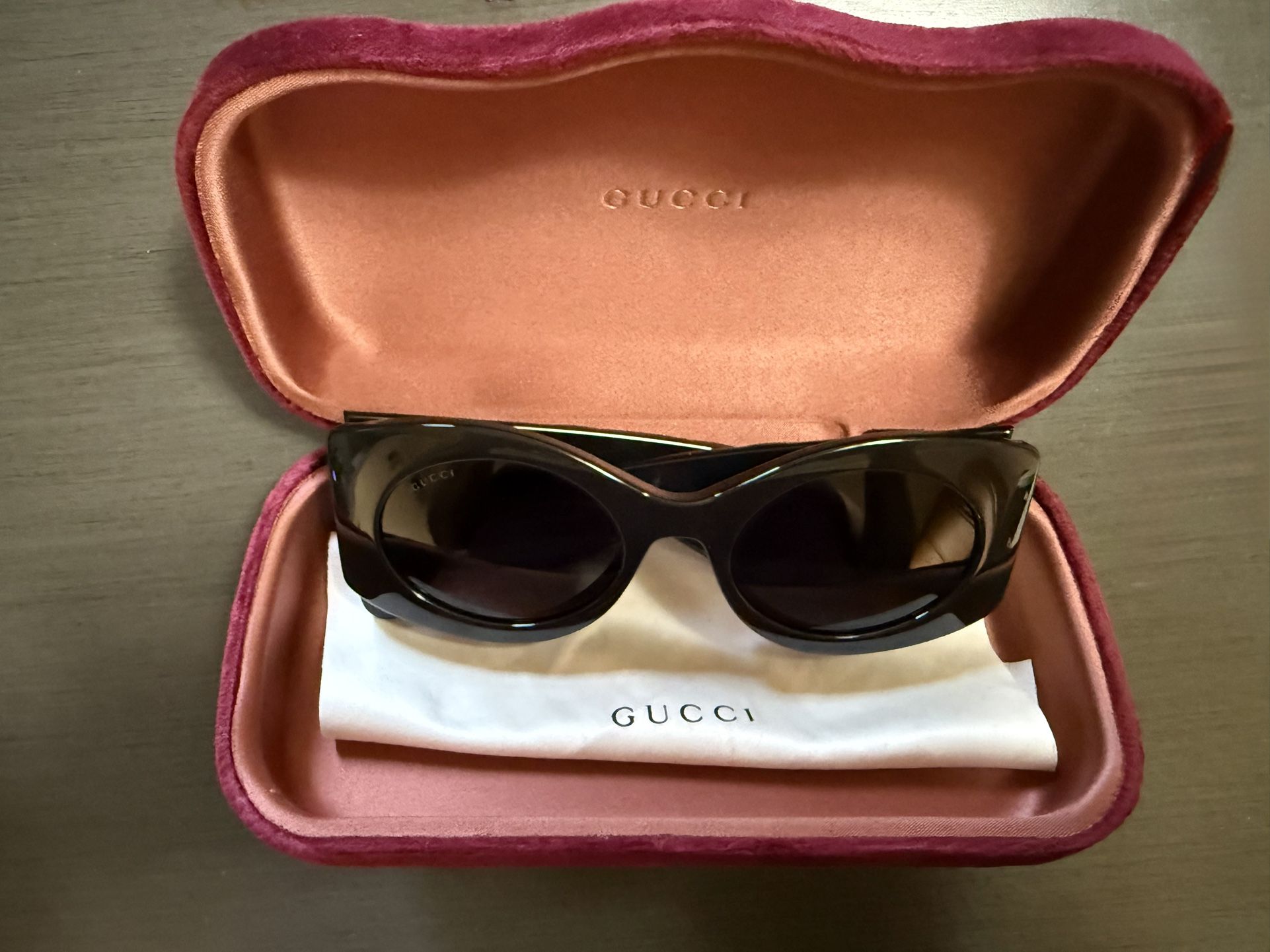 Gucci sunglasses 