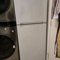 Whirlpool Refrigerator/freezer White Come And Get It!!!