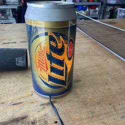 Beer Light Sign.    30 Dollars 