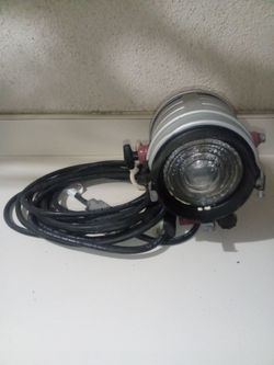 Mole-Richardson Molequartz Tweenie II 650w Solarspot Stage Light $50