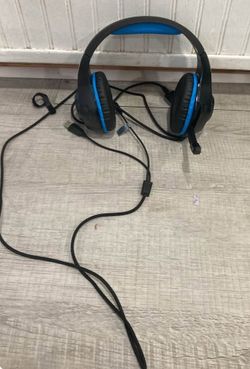 Black and Blue Wired Gaming Headset
