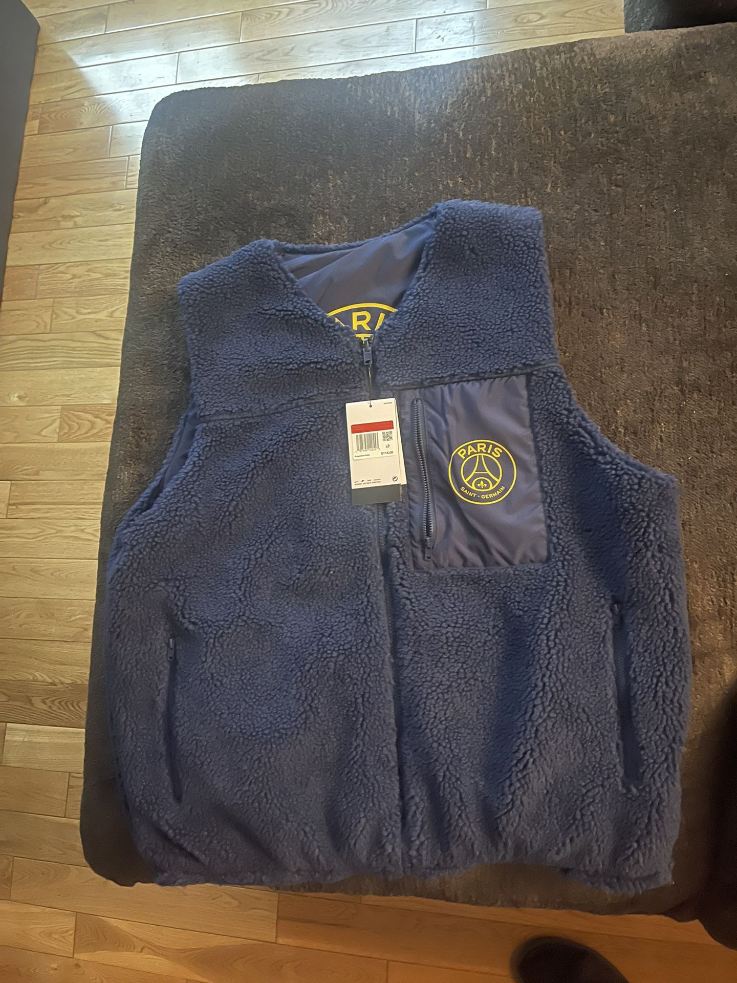NIKE X PARIS REVERSIBLE VEST BRAND NEW $50