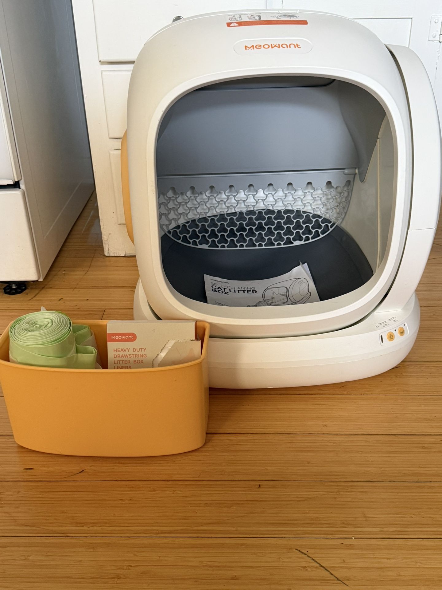 Meowant Self Cleaning Cat Litter Box 