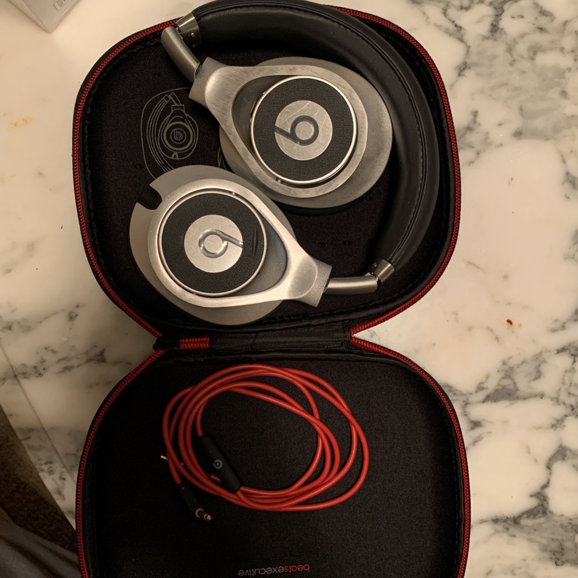 Beats Executive 