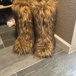 Fur Boots 