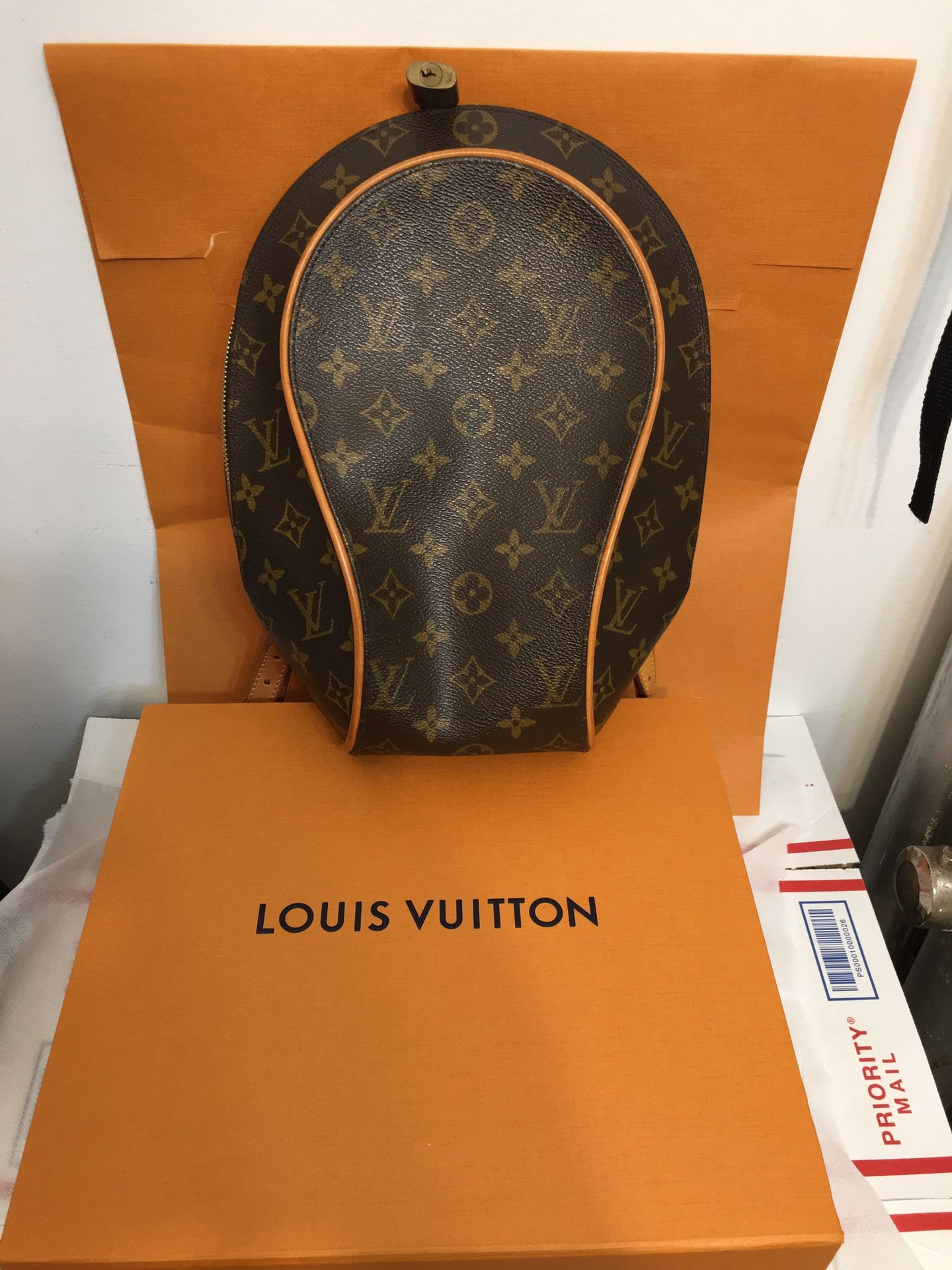 Louis Vuitton Monogram Ellipse Sac a Dos Backpack. With serial number Ml1001. Made in France. Stylish Louis Vuitton backpack with iconic monogram desi