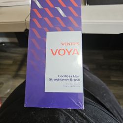 Unopened Haif Straightener Brush