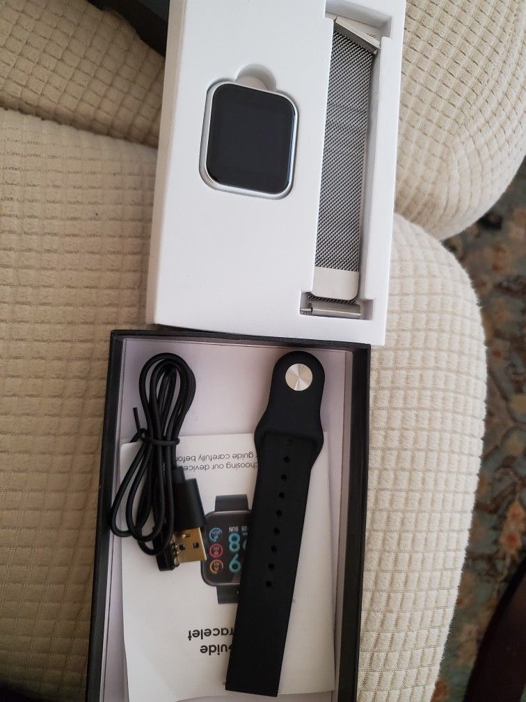 Smart Watch Brand New Still In The Box Never Used