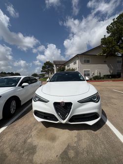 2018 Alfa Romeo Stelvio AWD - Clean Interior / Project - $5,500