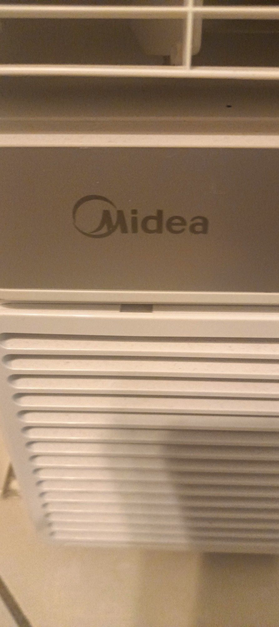 Window Air Conditioner (Midea)