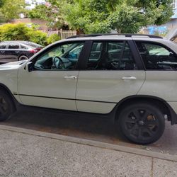 *$2500* Bmw X5 3.0i
