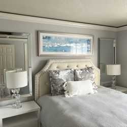 Queen bedroom set