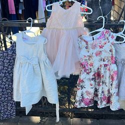 Ladies  / Men’s  / Children’s Clothes  Not free