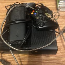 Xbox 360 & Kinect & 7 Games 