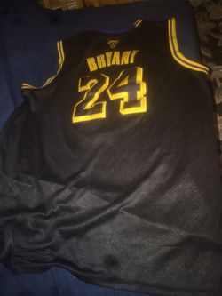 Kobe Bryant black mamba jersey