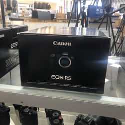 Canon Eos R5 Mirrorless Camera
