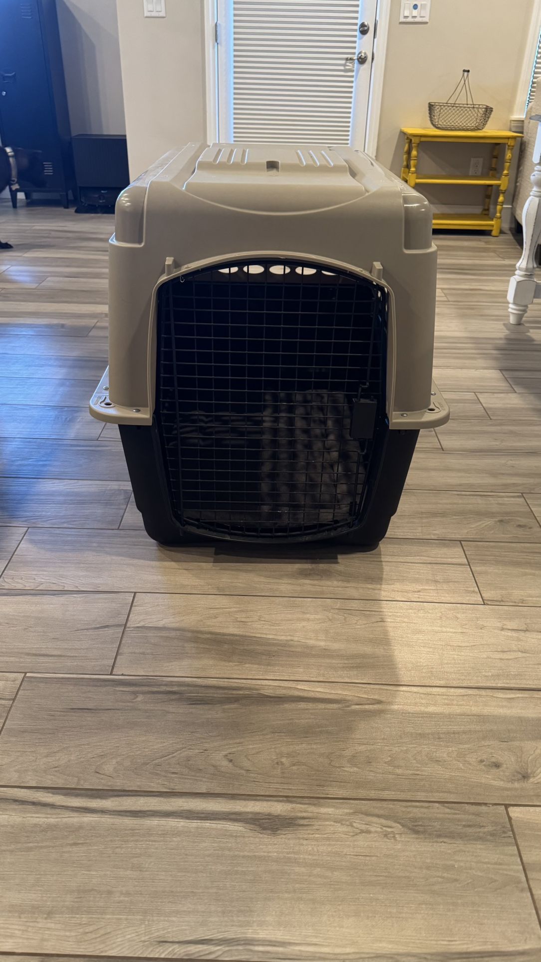 Dog Crate/Kennel – Large (36”) For Sale