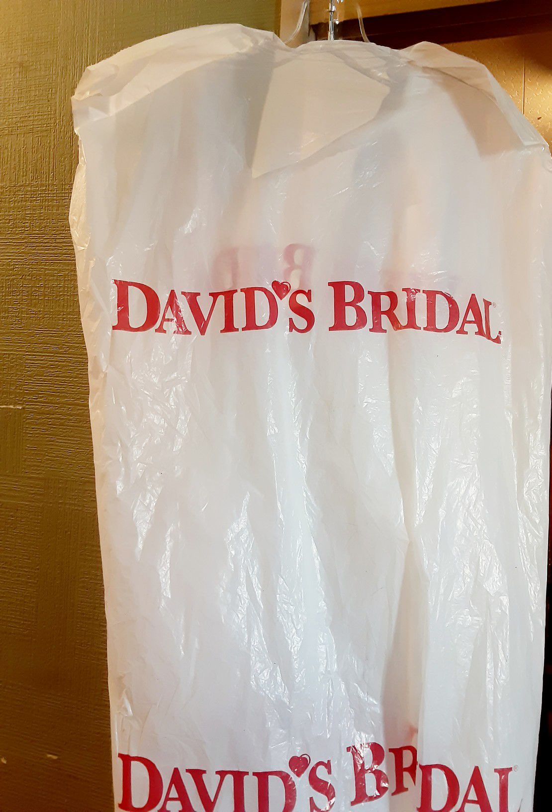 Size 18 DAVID'S BRIDAL WEDDING DRESS