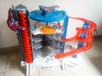 Hot Wheels Super Ultimate Garage Playset