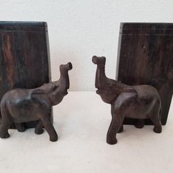 2-Pc Wooden Elephant Bookends