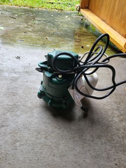 Zoeller Submersible Sump Pump with Float Switch
