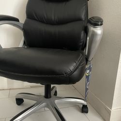 Serta Office Chair New 