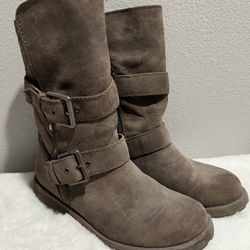 Roxy boots