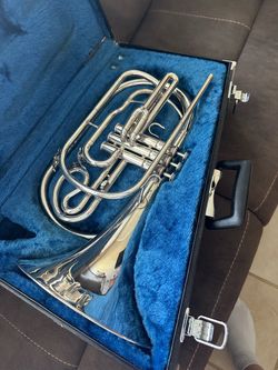 Yamaha Mellophone Marching French Horn YHR-303MS with New Mouthpiece $700 Firm