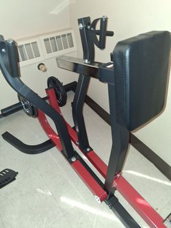 Row machine for lats