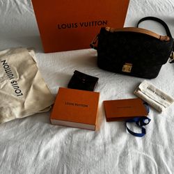 Louis Vuitton Purse
