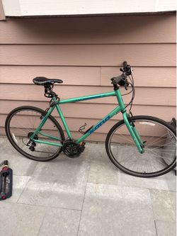 Kona Dew 57cm frame Bike great condition