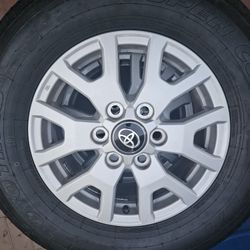 2024 Toyota Tacoma Wheels & Tires 245/70R15
