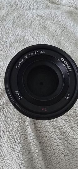 Sony Planar FE 50mm f/1.4 ZA lens