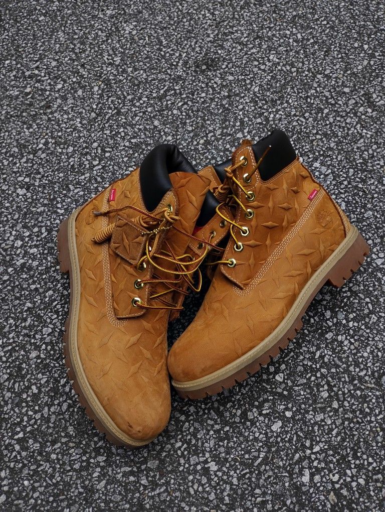 Supreme X Timberland 6' "Diamond Painting" Boots