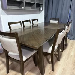 Dinning Table 9-piece heavy-duty wood Thomasville Anacortes