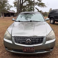 Nissan Altima 4 Door Sedan 