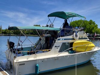 Tollycraft  26S Boat