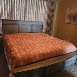 Witmer KING Bdrm Set from HOM. Mattress not included