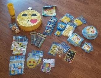 Emoji party supplies