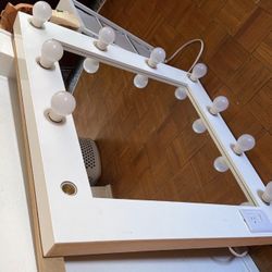 Vanity Mirror 
