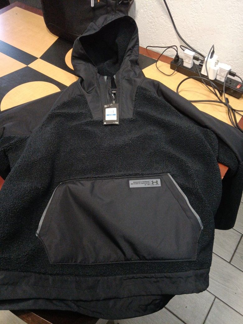 Under Armor XL Pull Over